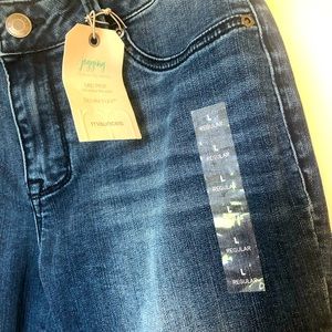 Maurices jeggings NWT Large cute details